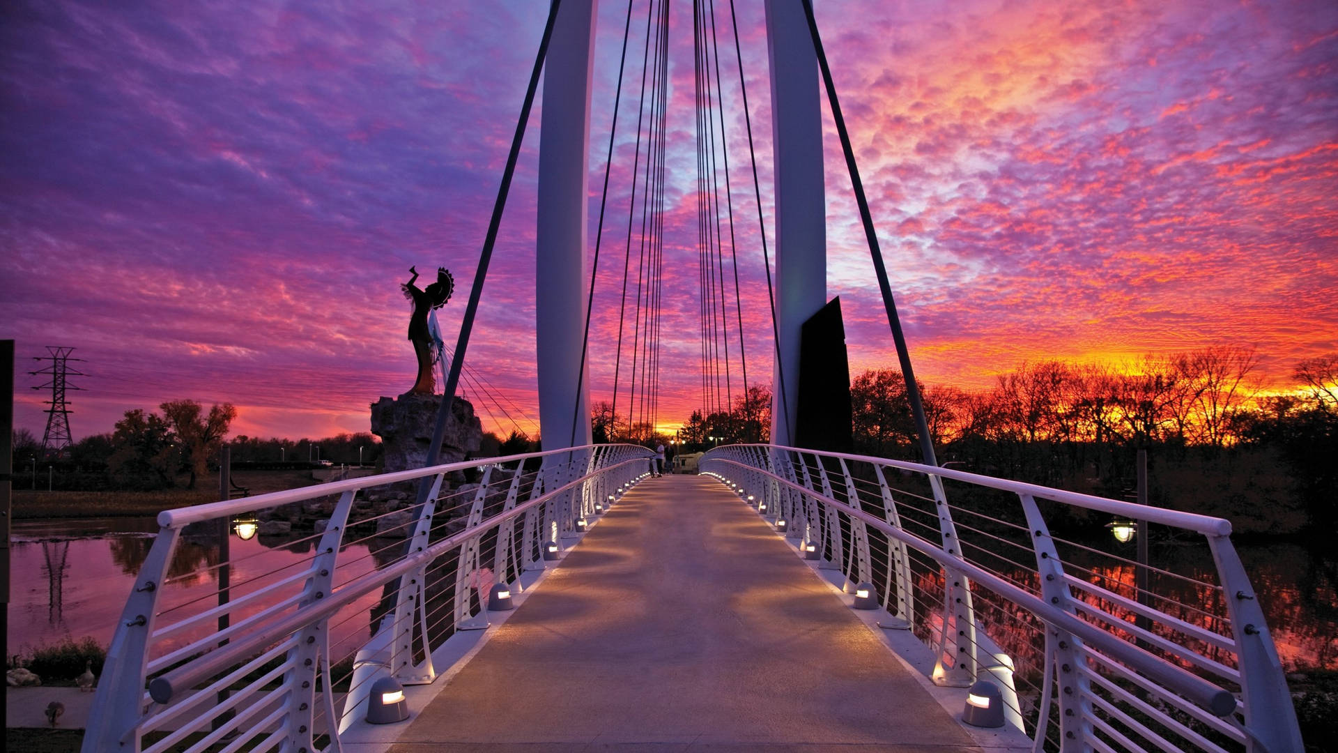 Wichita's Keeper Of The Plains Background