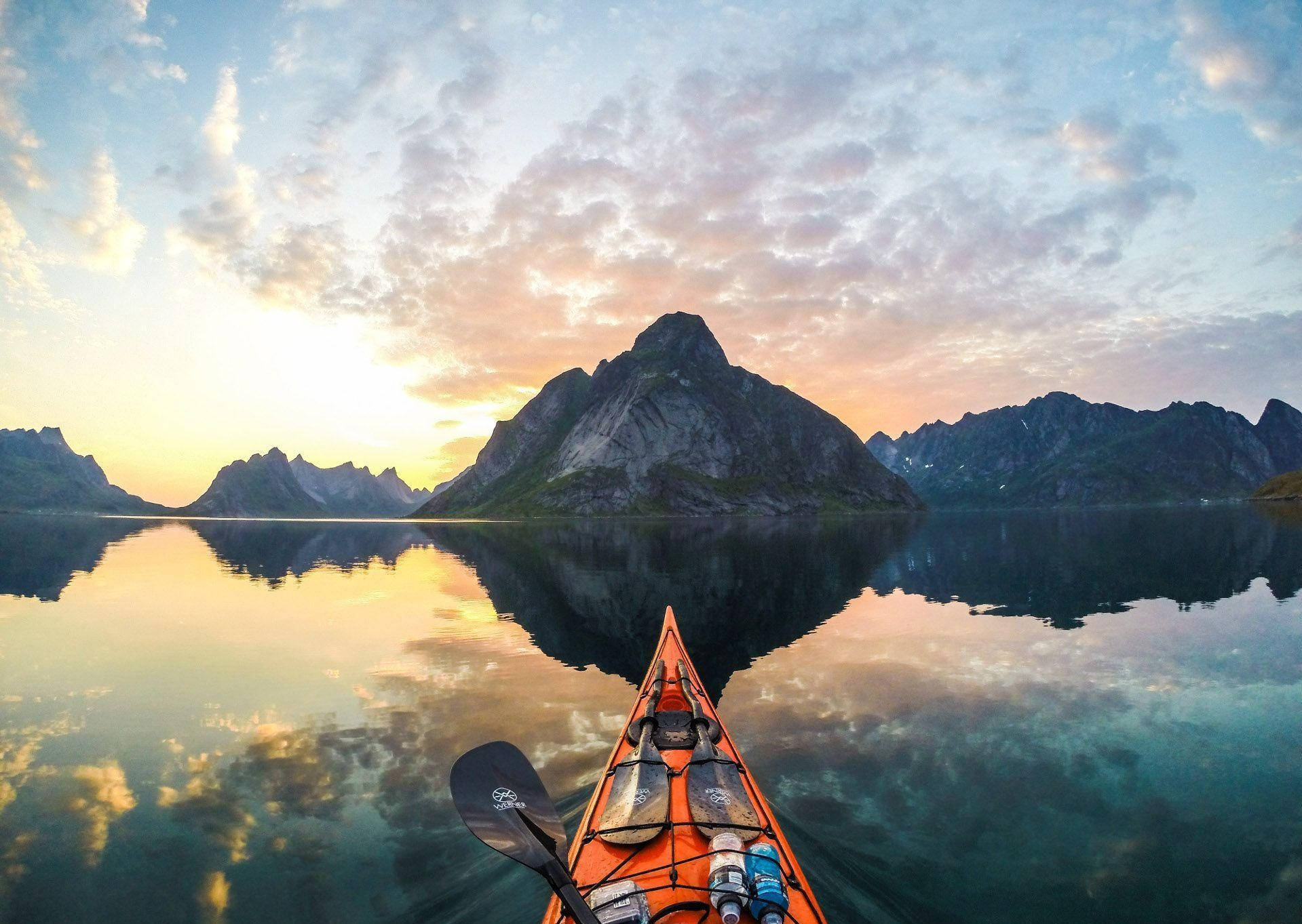 Wide Shot Canoeing Background