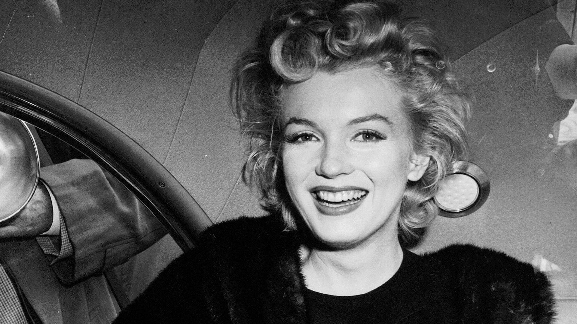 Wide Smile Marilyn Monroe Grayscale Background
