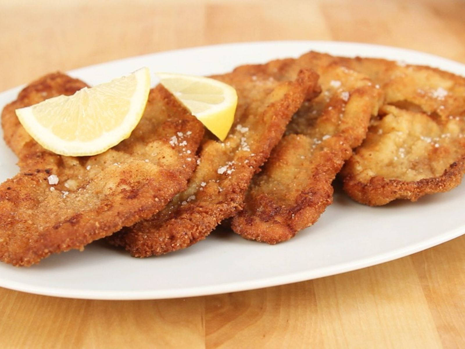 Wiener Schnitzel With Lemon Slice