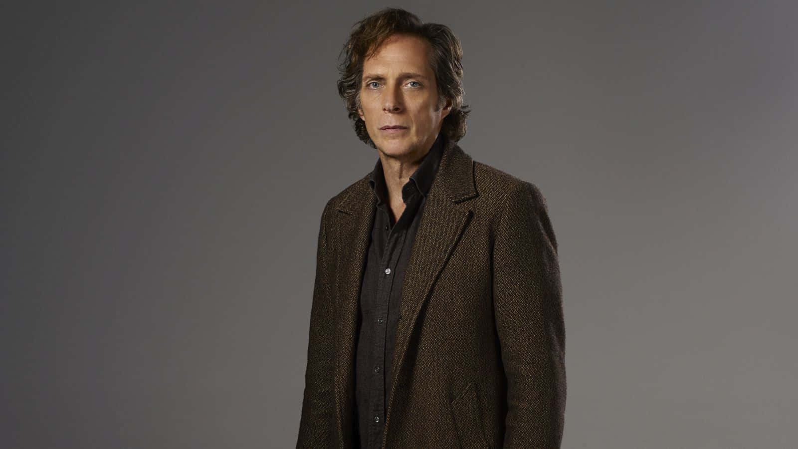 William Fichtner In A Striking Pose Background