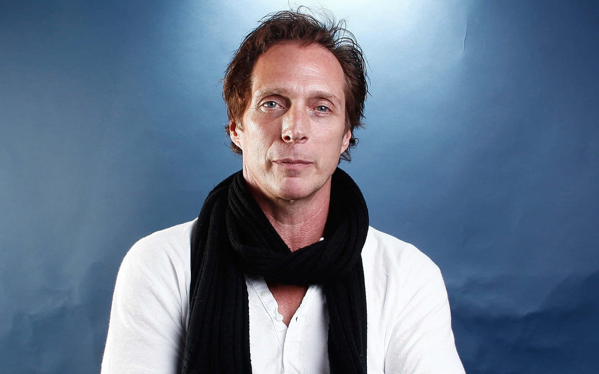 William Fichtner Posing Confidently Background