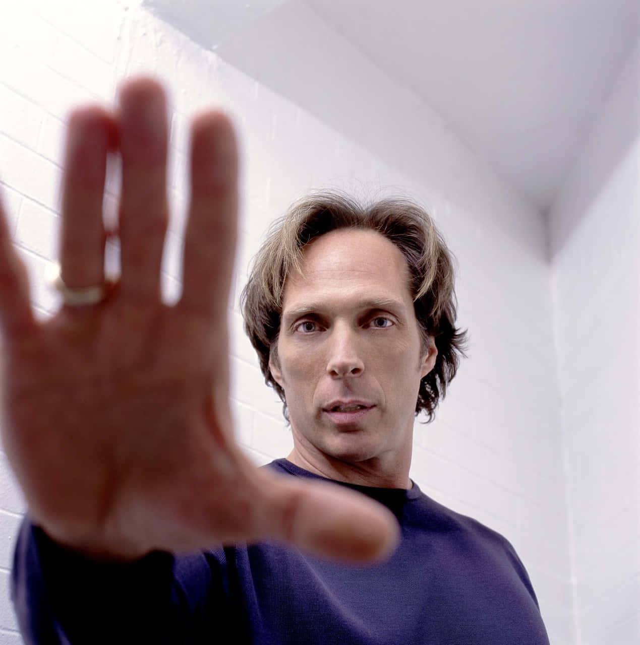 William Fichtner Posing For A Portrait Background
