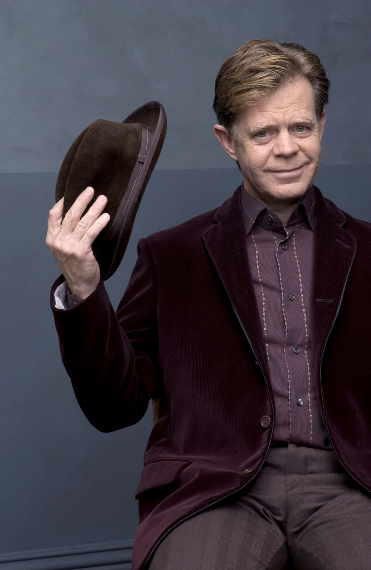 William H. Macy Posing For A Portrait Background