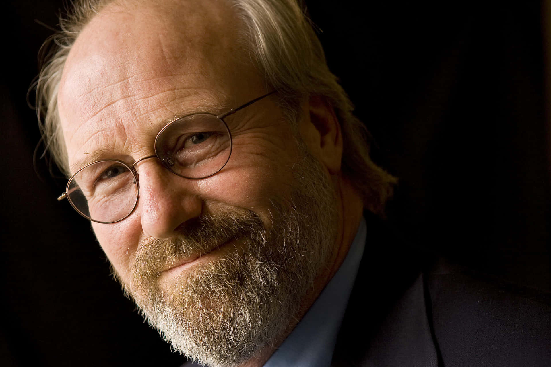 William Hurt - A Hollywood Legend Background
