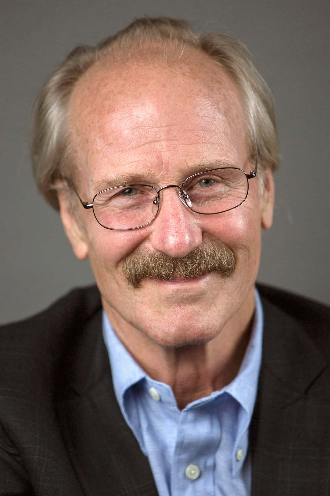 William Hurt - Hollywood Legend Background