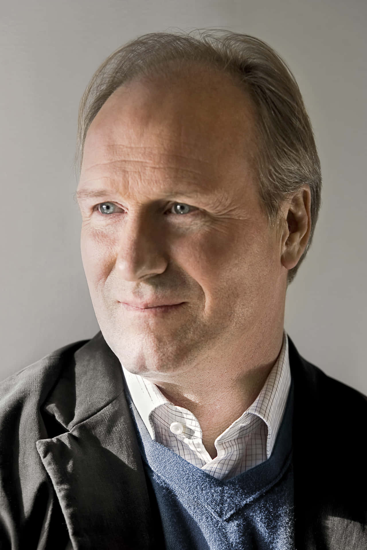William Hurt Posing For A Photo