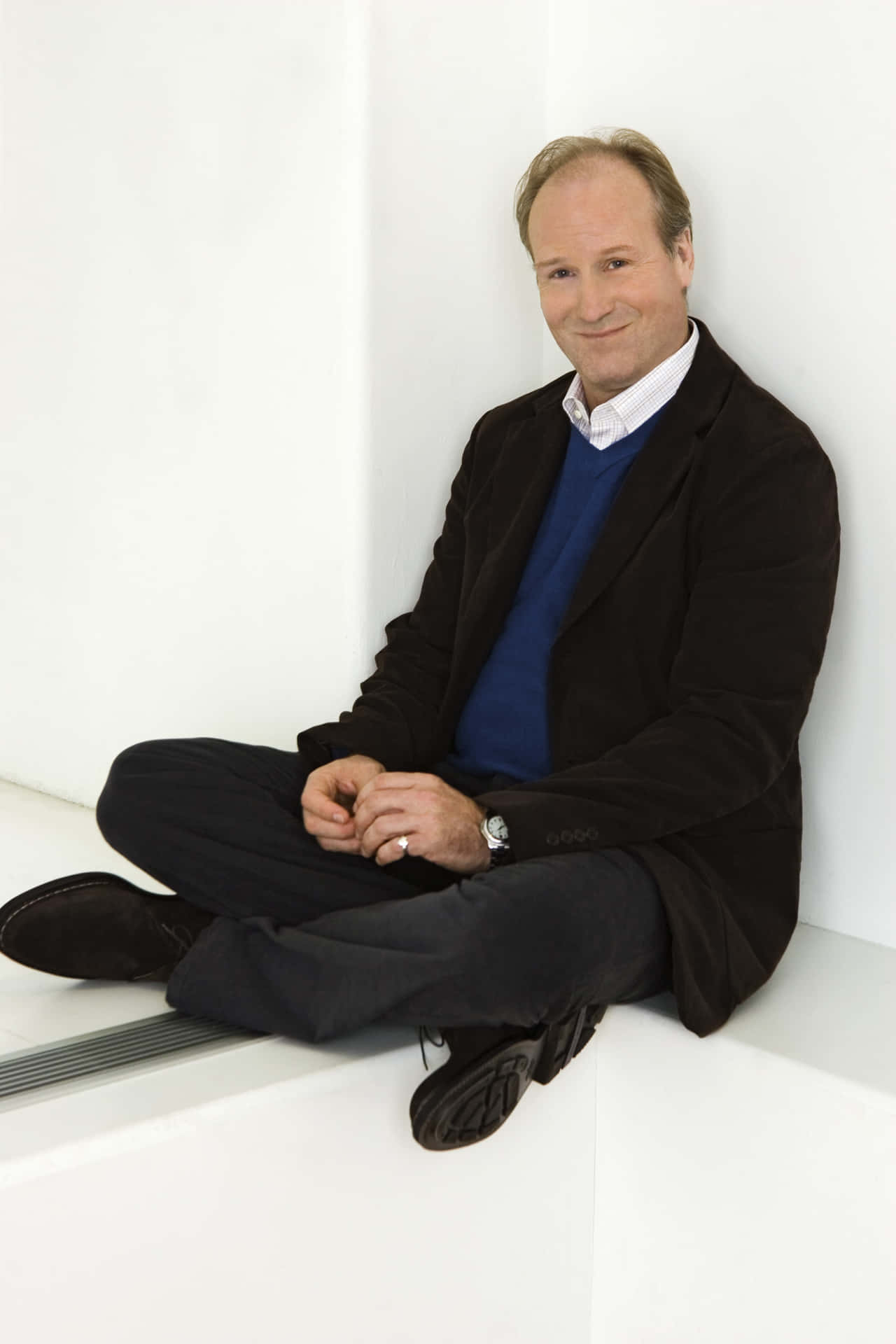 William Hurt, The Award-winning American Actor In A Relaxed Pose. Background