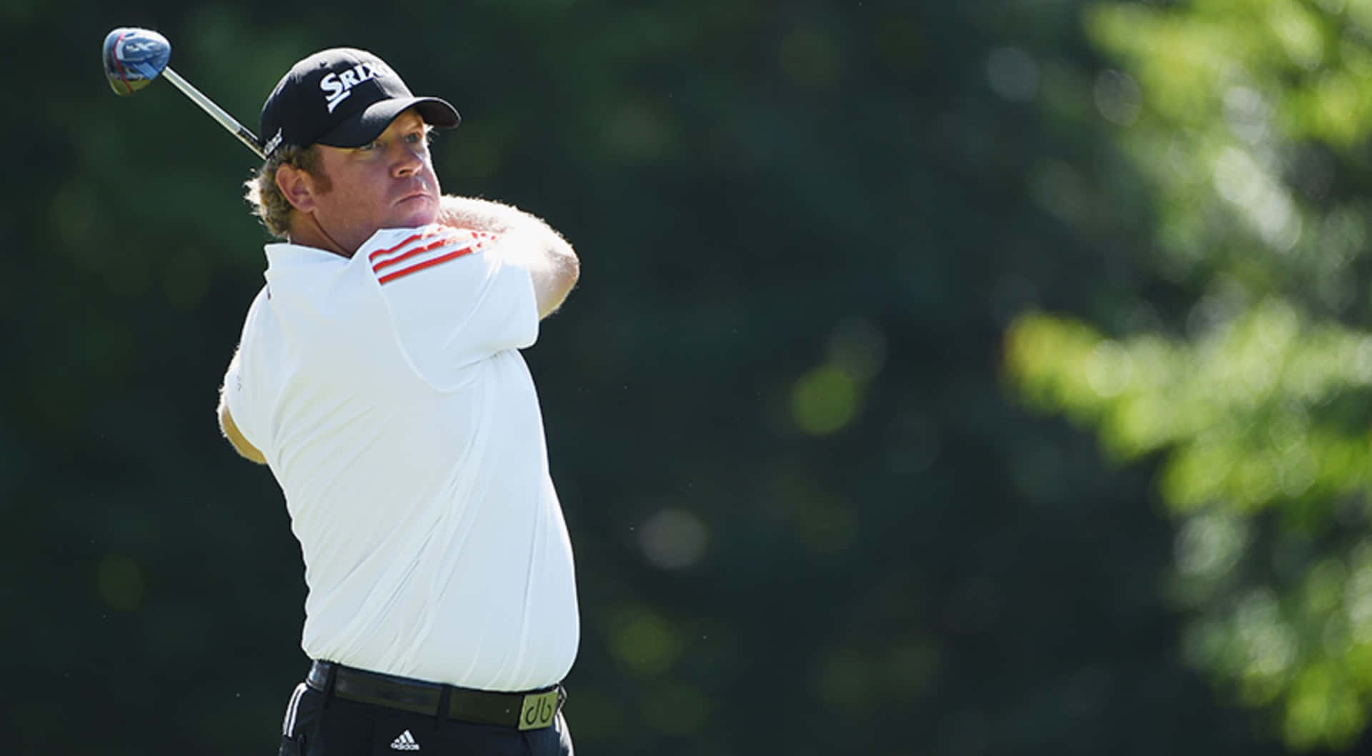 William Mcgirt Swinging A Club Background