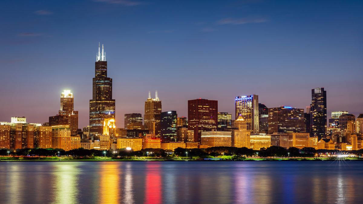 Willis Tower In Chicago, Illinois At Night Background