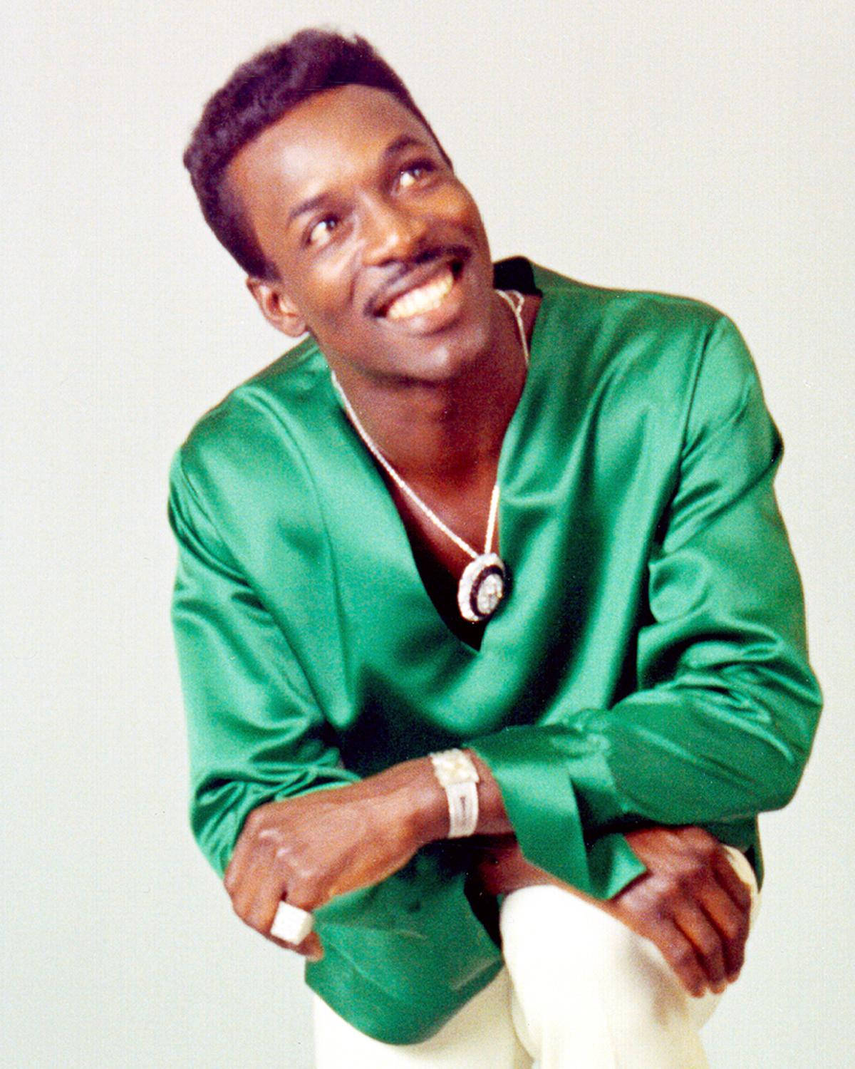 Wilson Pickett Performing In 1965 Photo Shoot Background