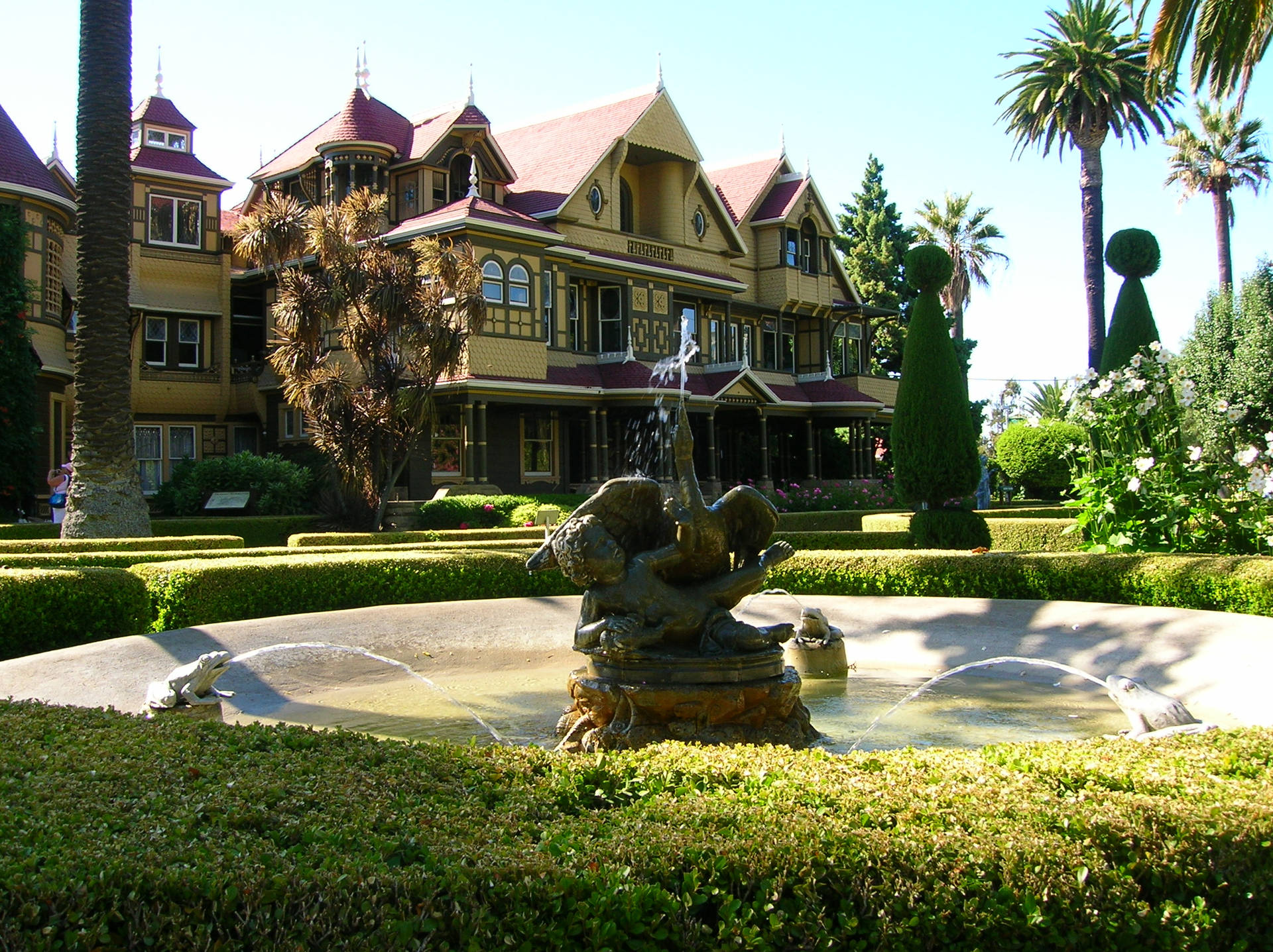 Winchester Mystery House Outdoor Fountain