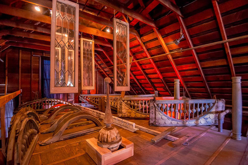 Winchester Mystery House Wooden Room