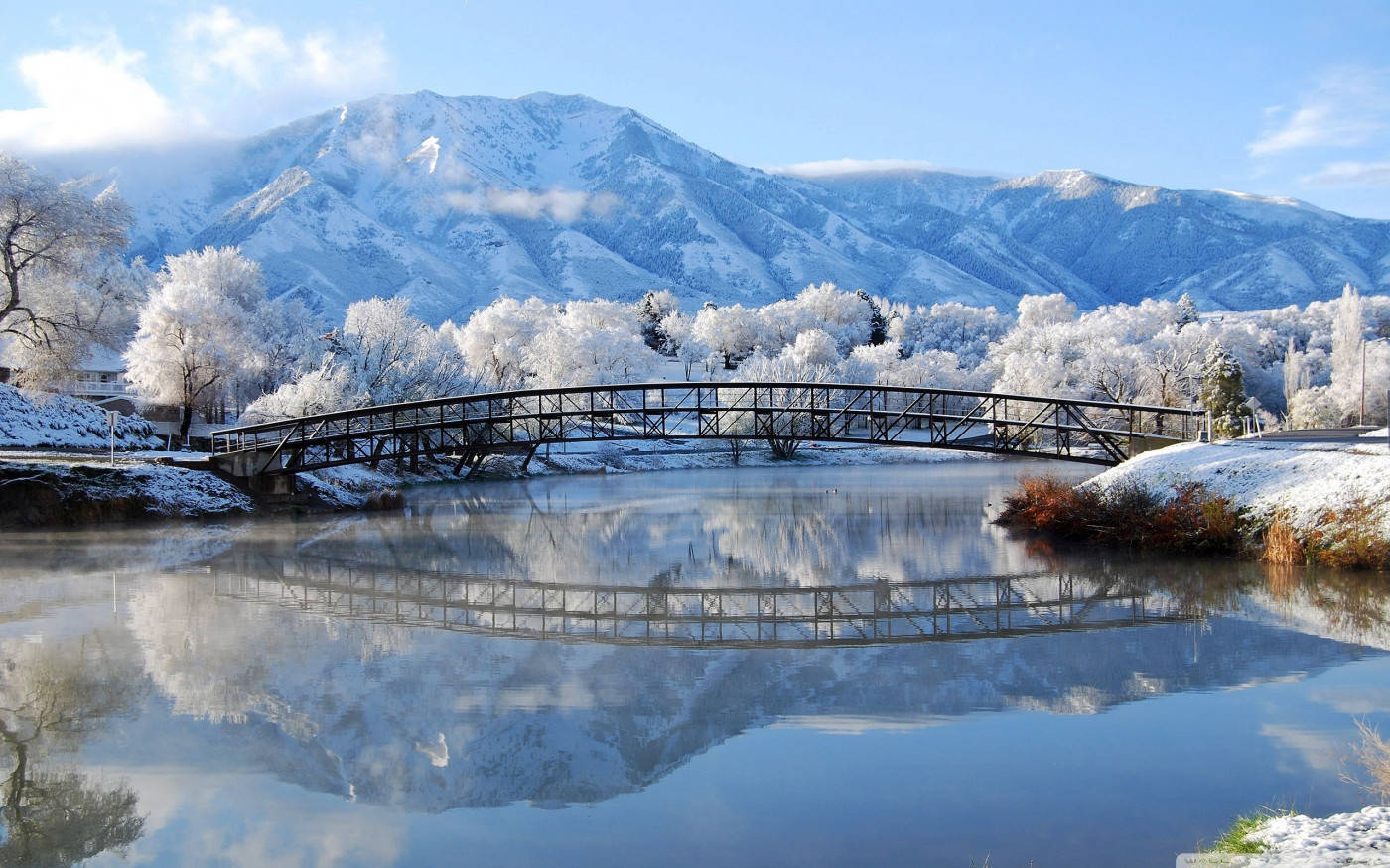 Winter Scene Long Bridge Background