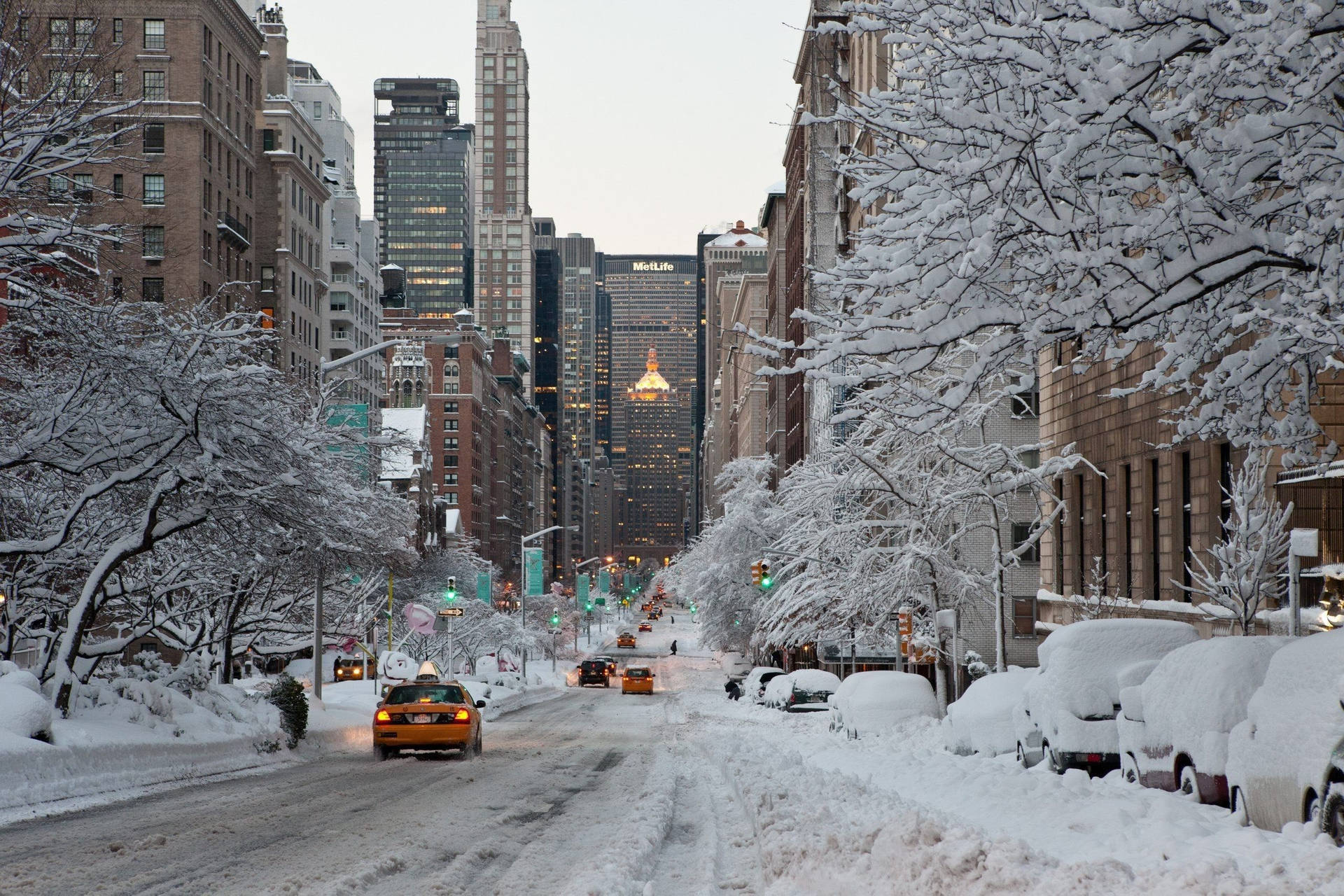 Winter Street In New York Computer Background