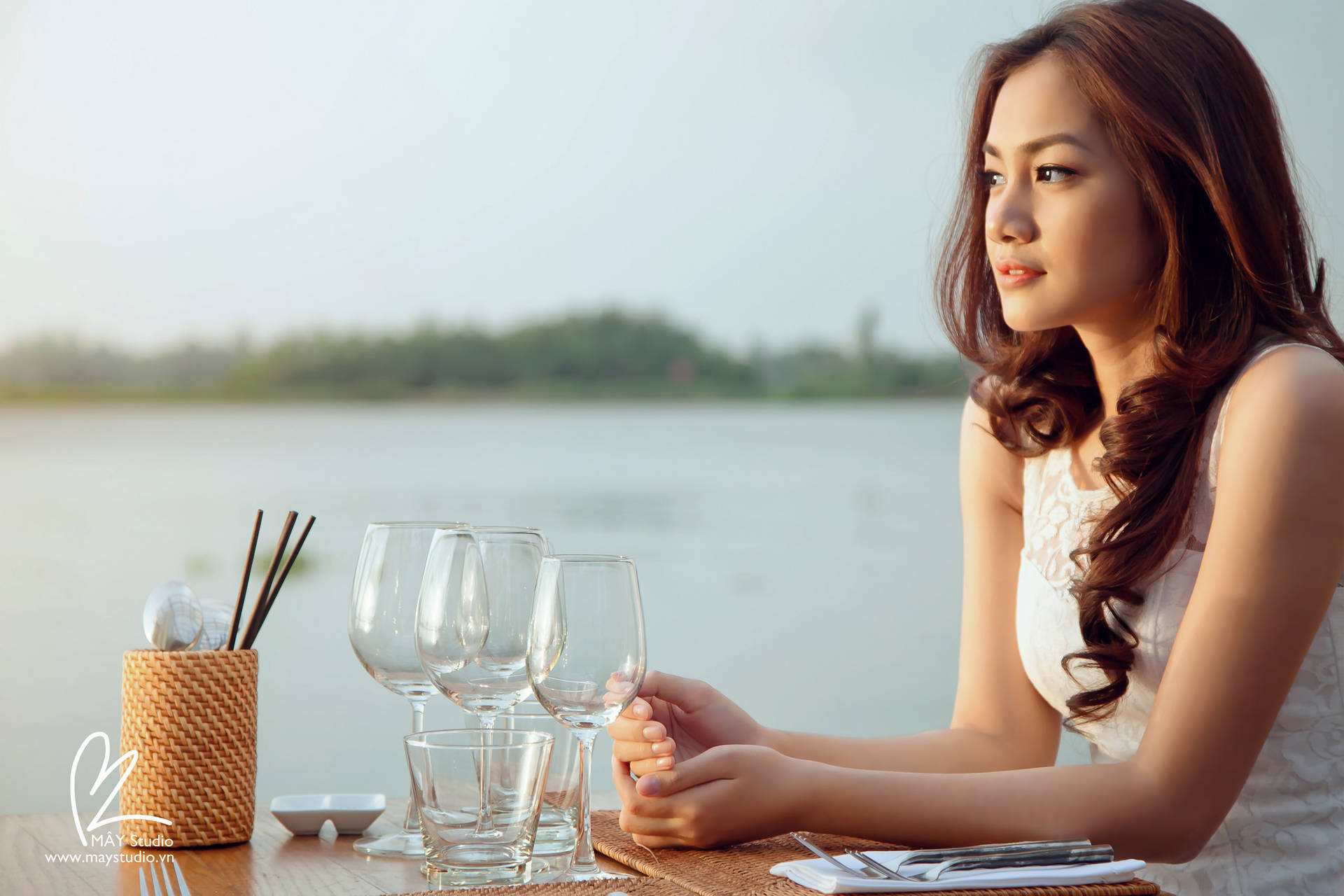 Woman Beautiful Lunch Background