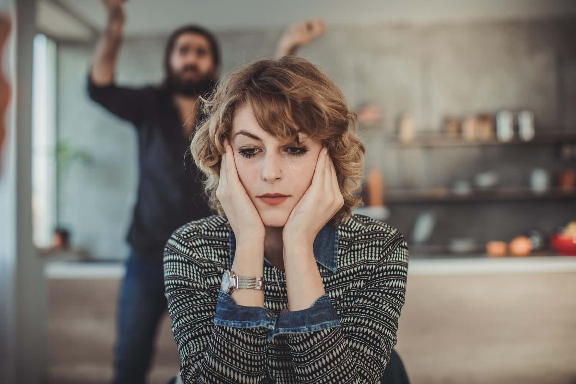 Woman In The Kitchen With Man In The Background Toxic Relationship Background