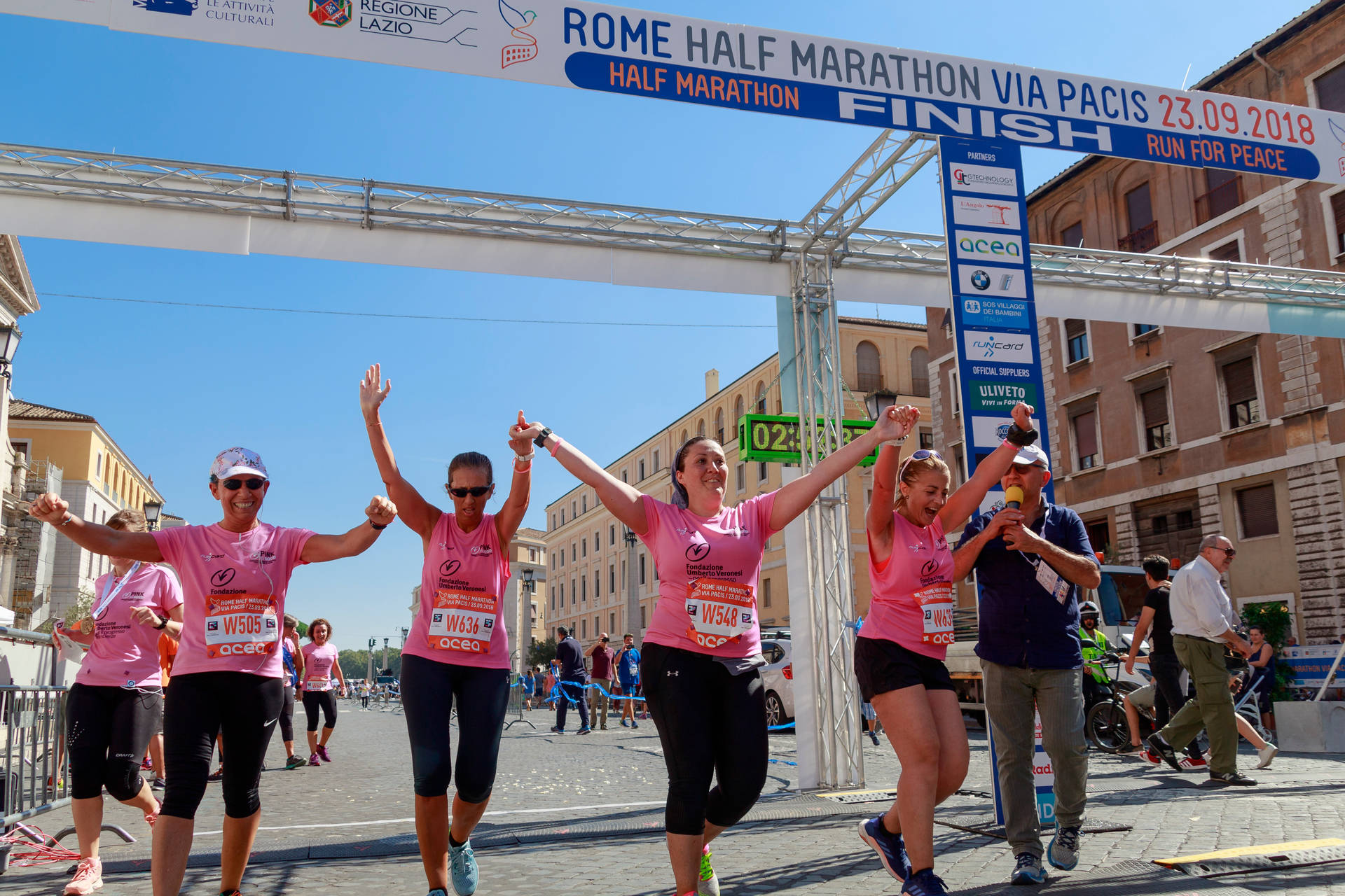 Women In Pink During Marathon Background