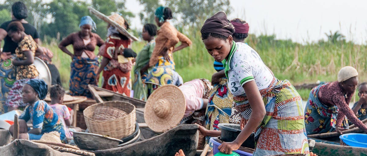 Women Of Benin Background