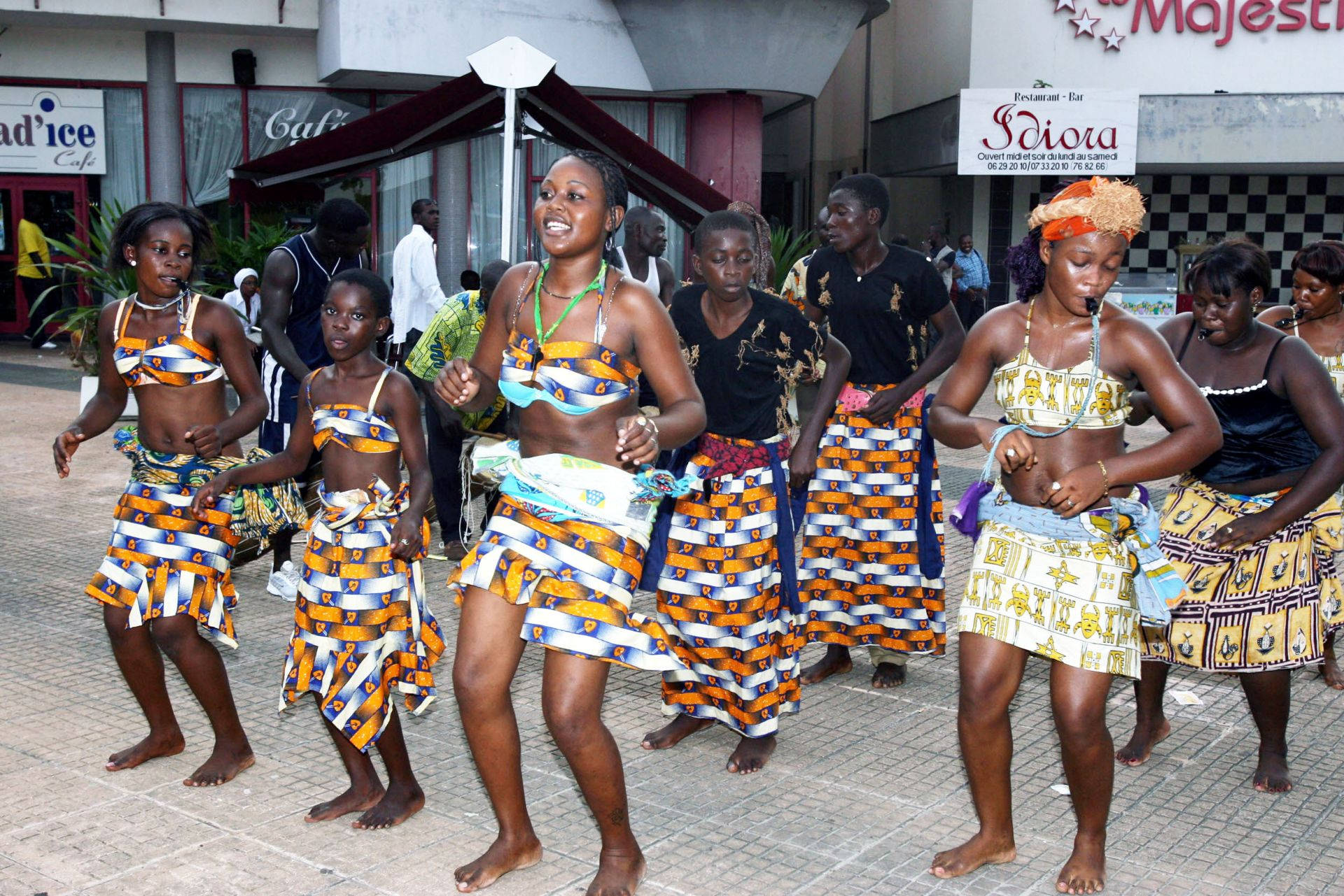 Women Of Gabon Background