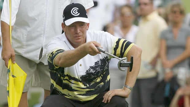 Woody Austin Pointing With A Club