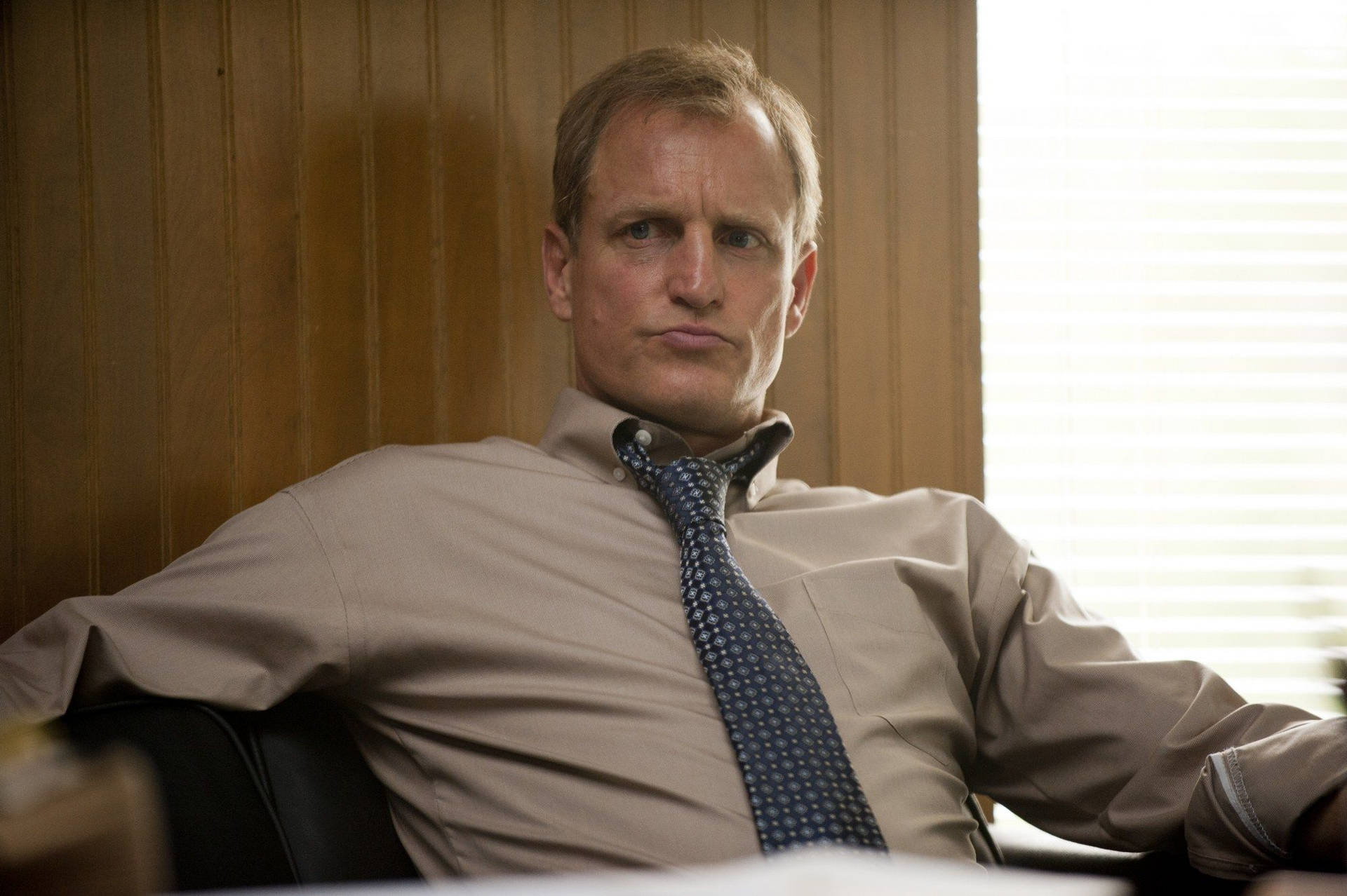 Woody Harrelson Detective Martin Hart Background