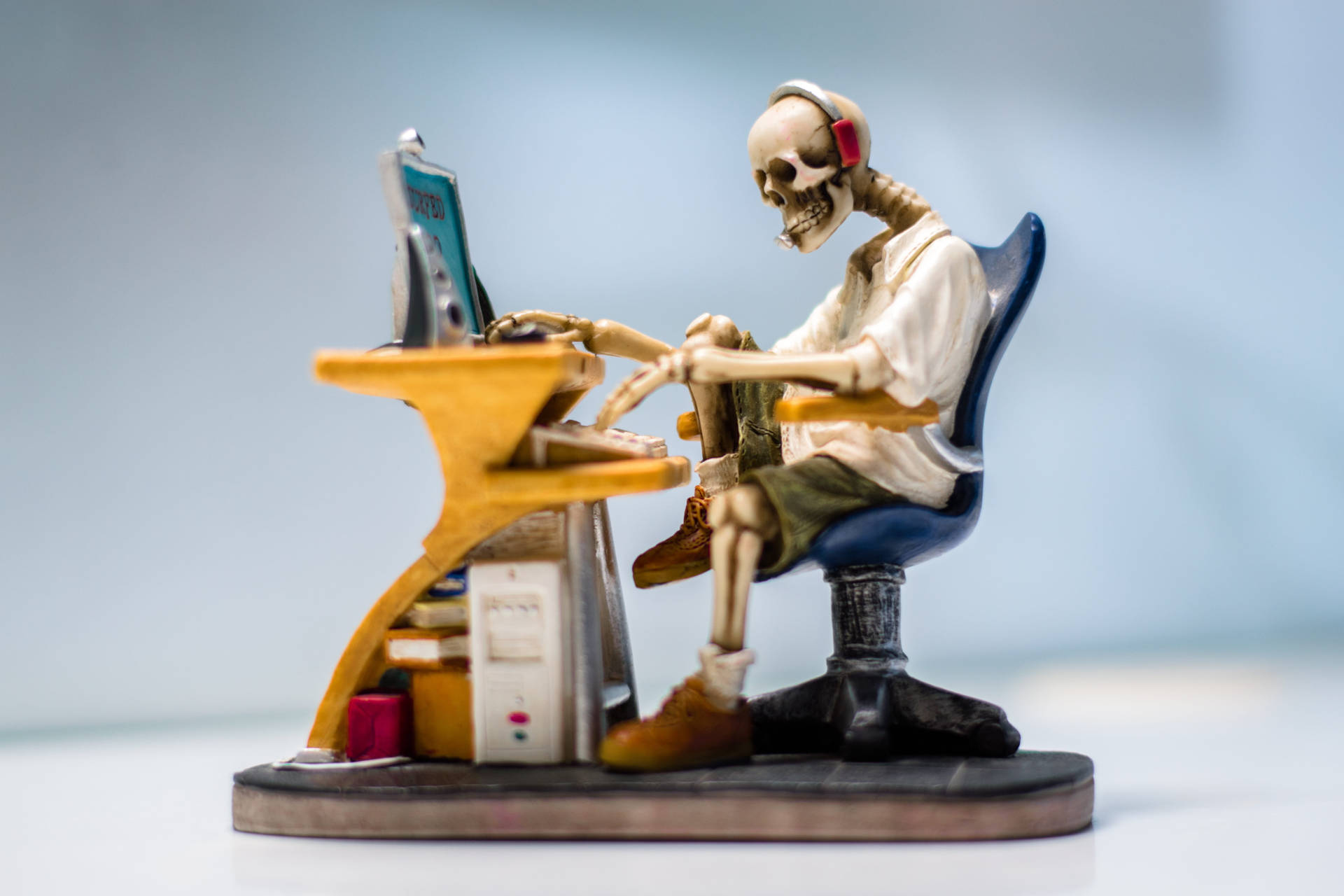 Working Human Skeleton Desktop