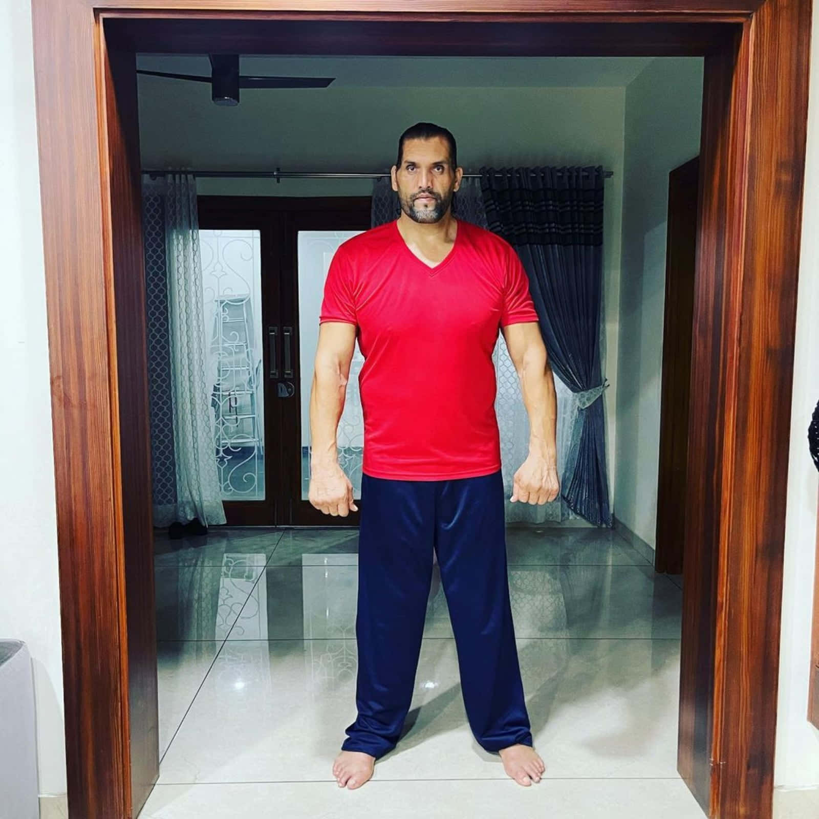 Wwe Indian Wrestler The Great Khali Physique Background