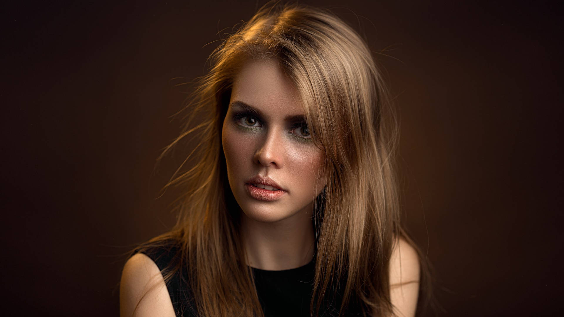 Xenia Kokoreva Make-up Look For Women Background