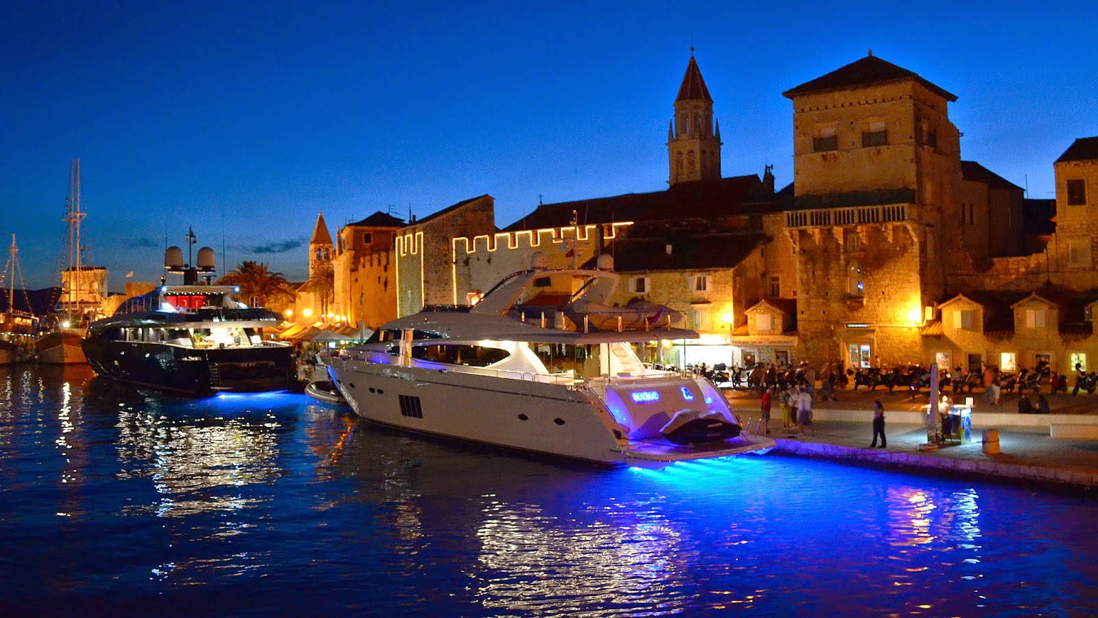 Yacht Night Boulevard Background