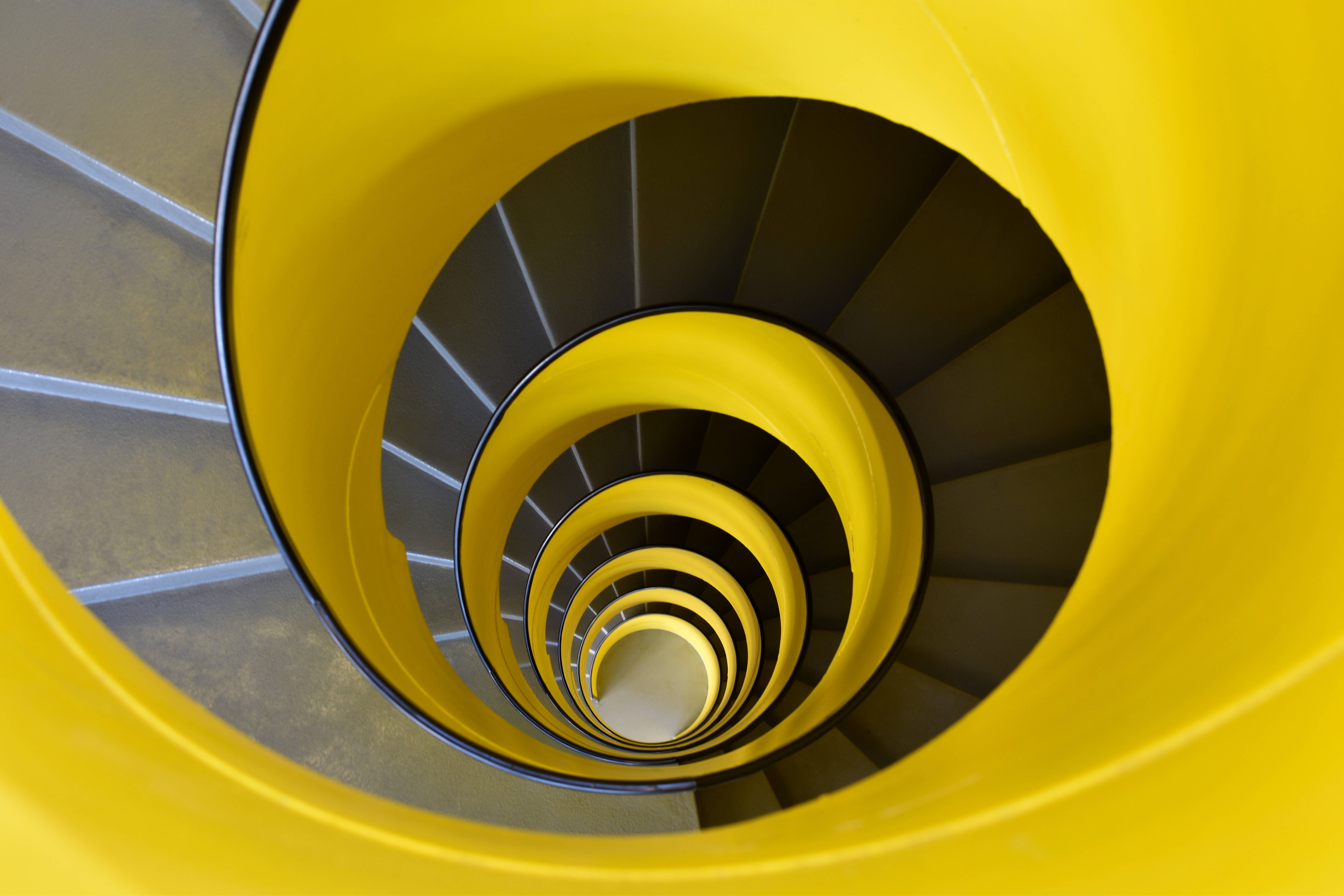 Yellow Aesthetic Laptop Spiral Tunnel