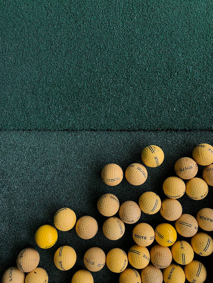 Yellow Balls Golf Phone Background