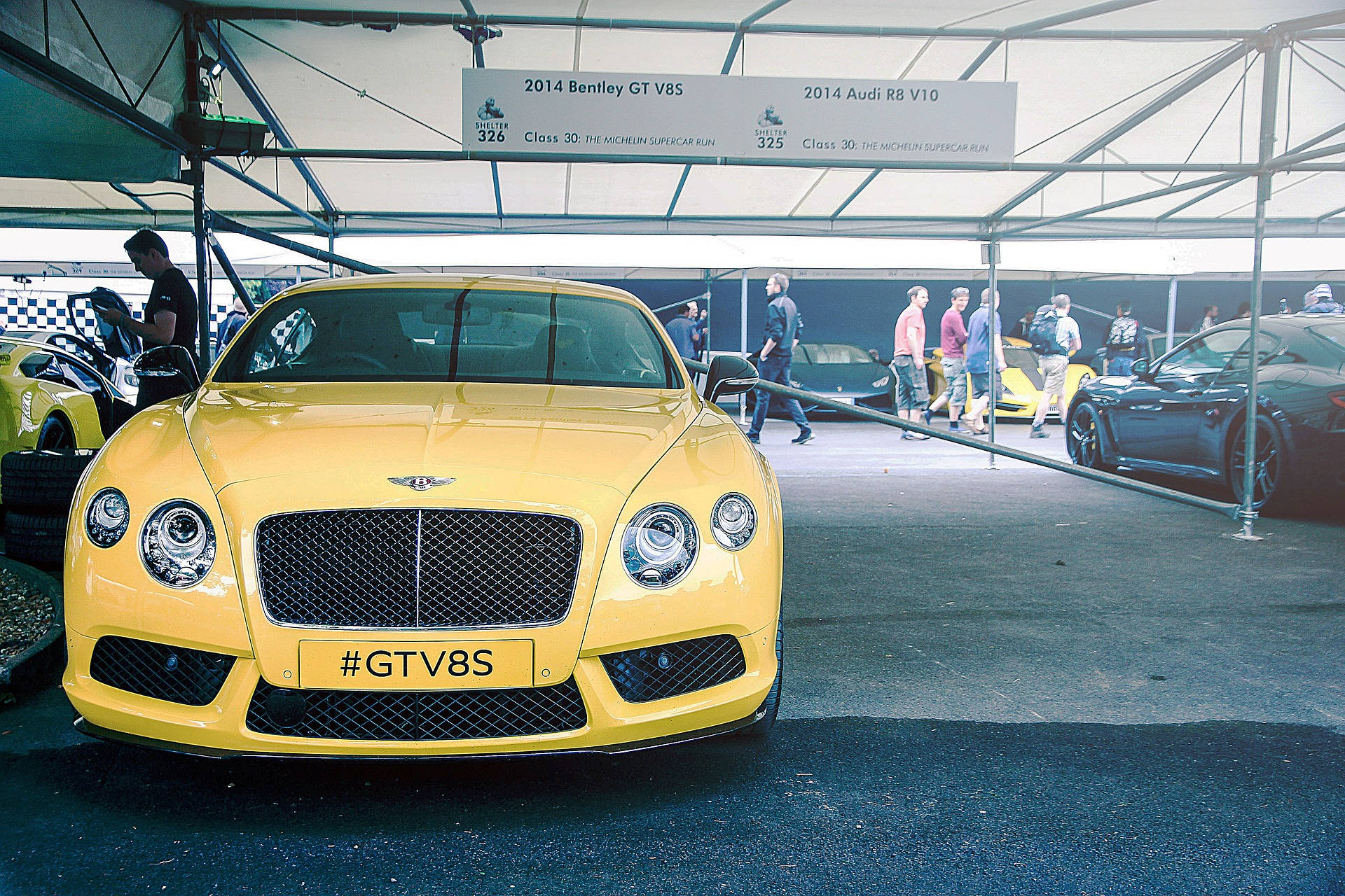 Yellow Bentley Cars Background