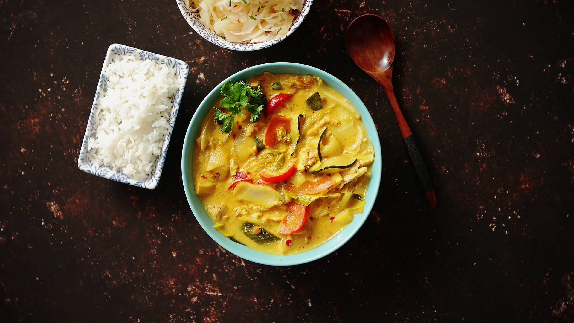 Yellow Curry With Noodles And Rice