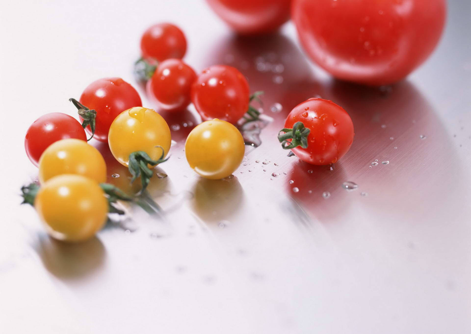 Yellow Red Cherry Tomato Fruits Background