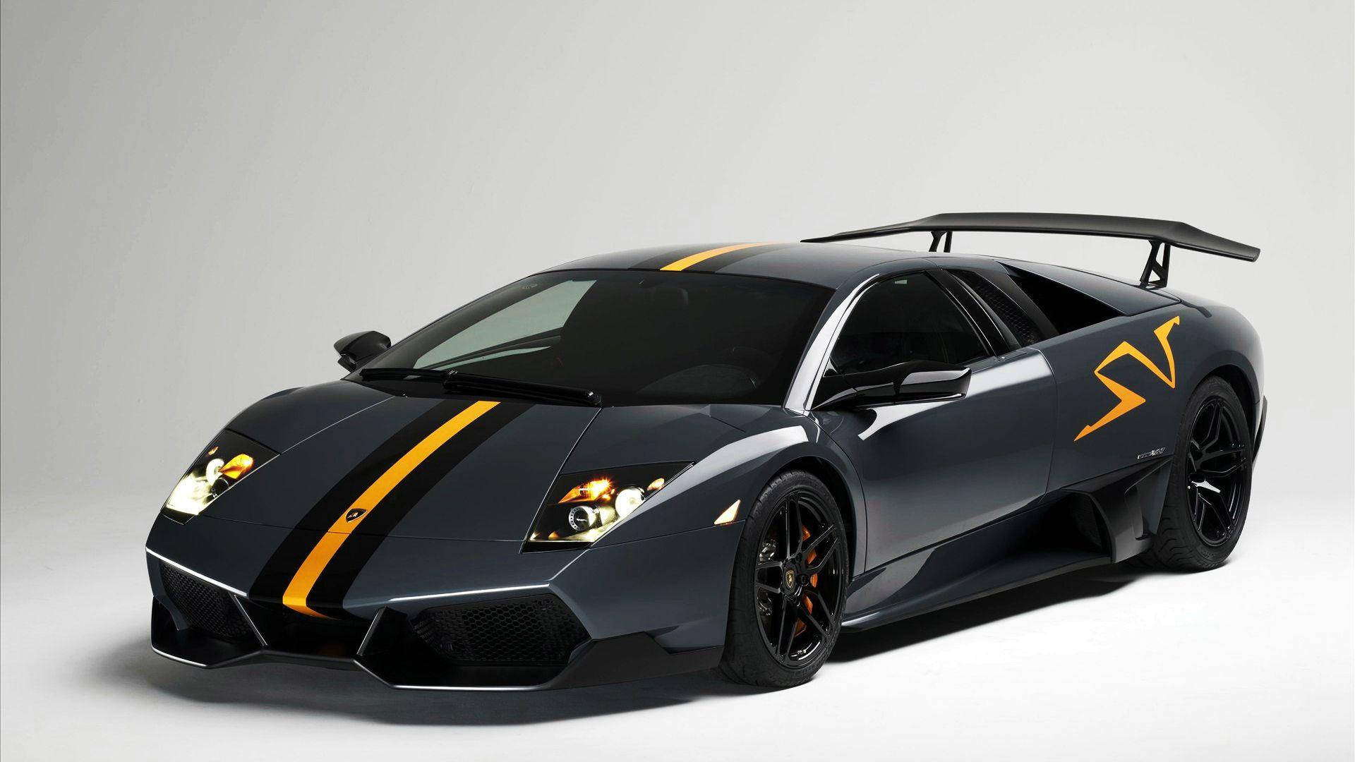 Yellow-striped Black Lamborghini Background