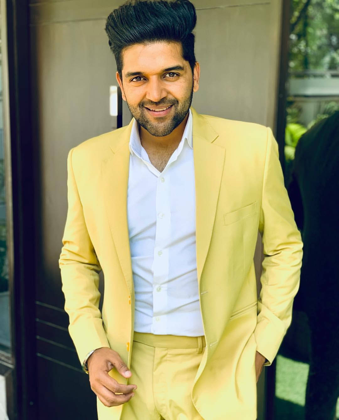 Yellow Suit Guru Randhawa