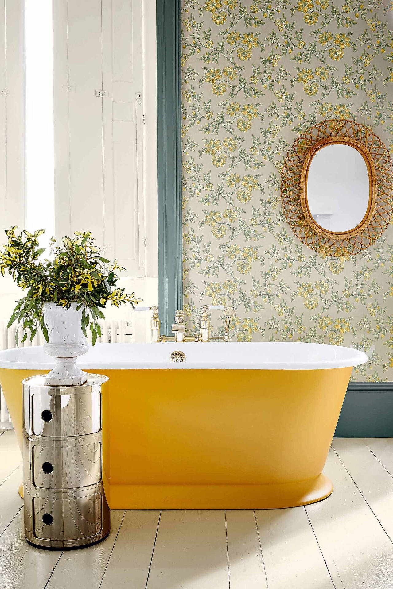 Yellow White Bathtub Background