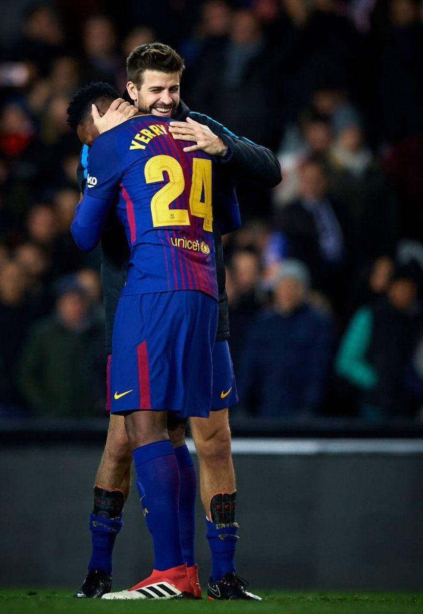 Yerry Mina Hugging Gerard Piqué