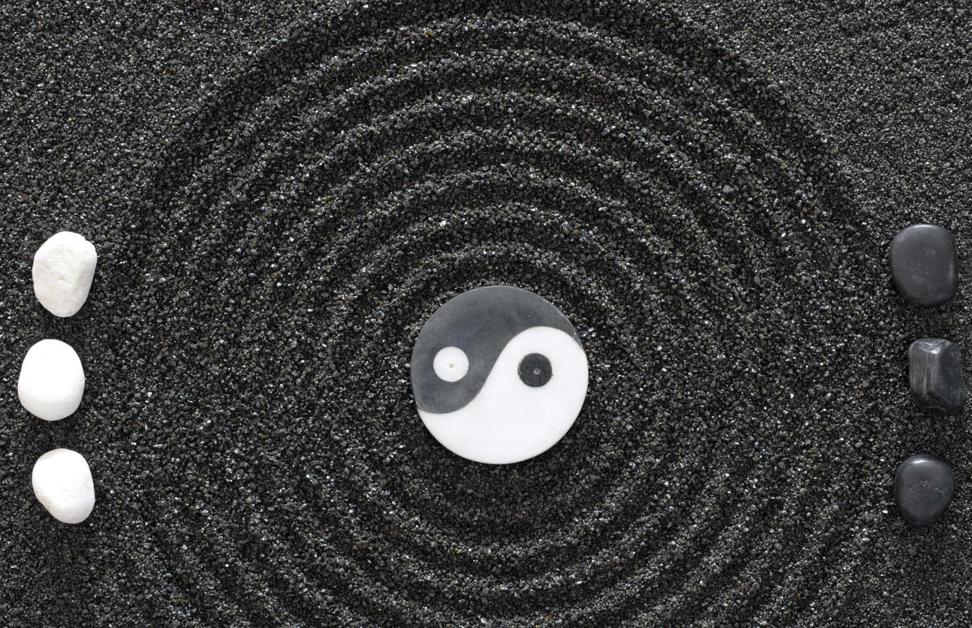 Yin Yang In Concentric Sand Circle 4k