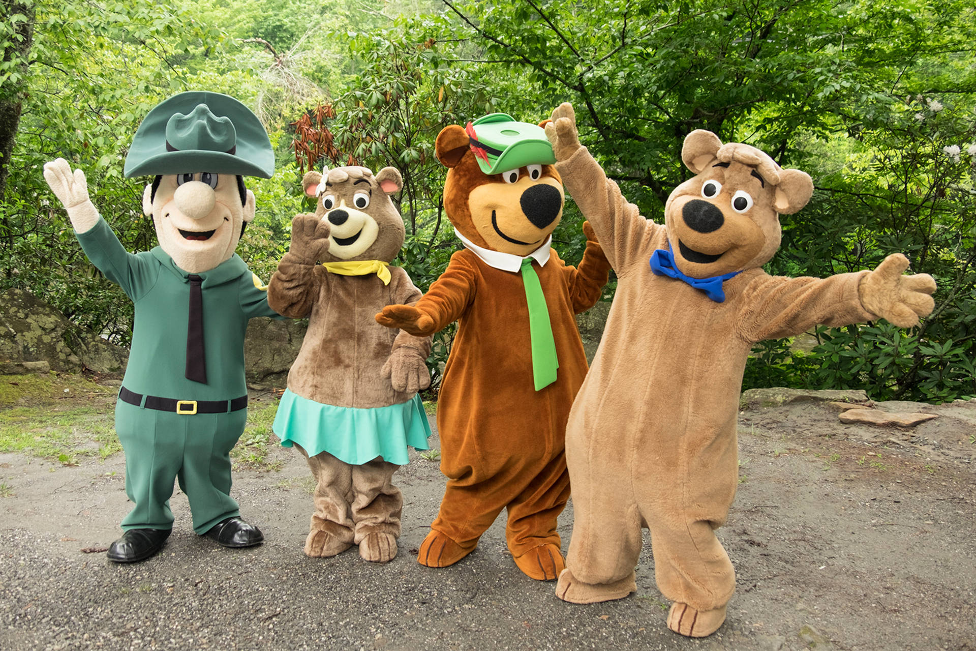 Yogi Bear With Friends