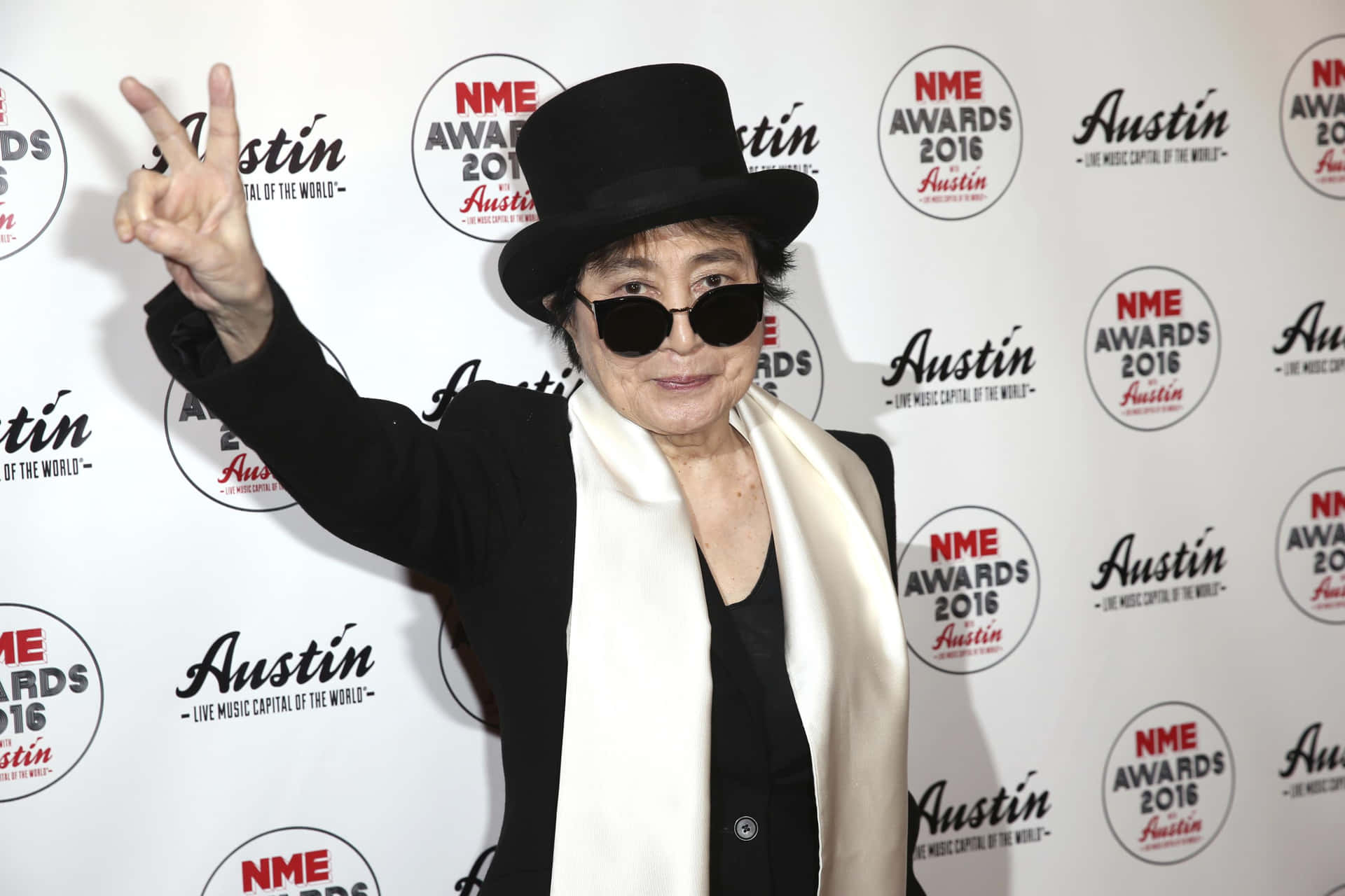 Yoko Ono Event Peace Sign Background