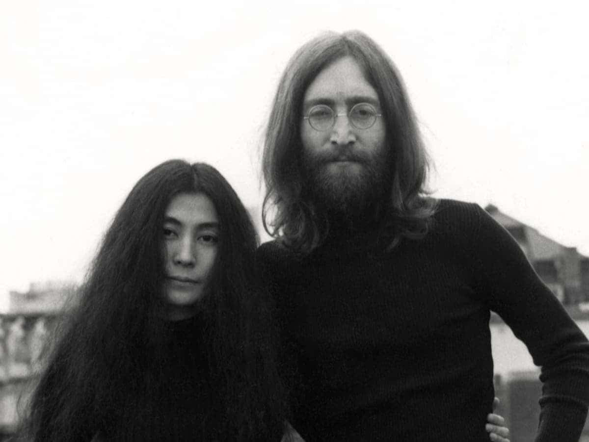 Yoko Ono John Lennon Couple Background