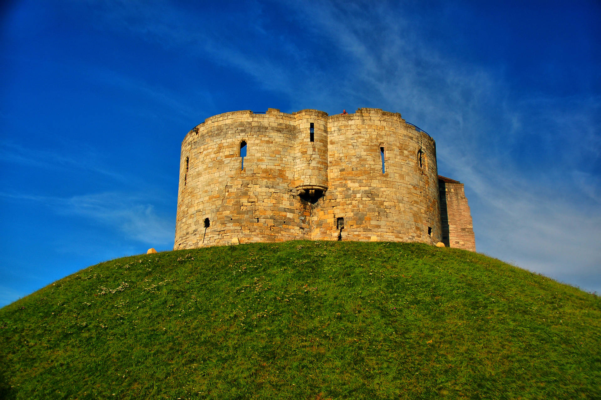 [york At Dusk: A Stunning Visual Treat] Background