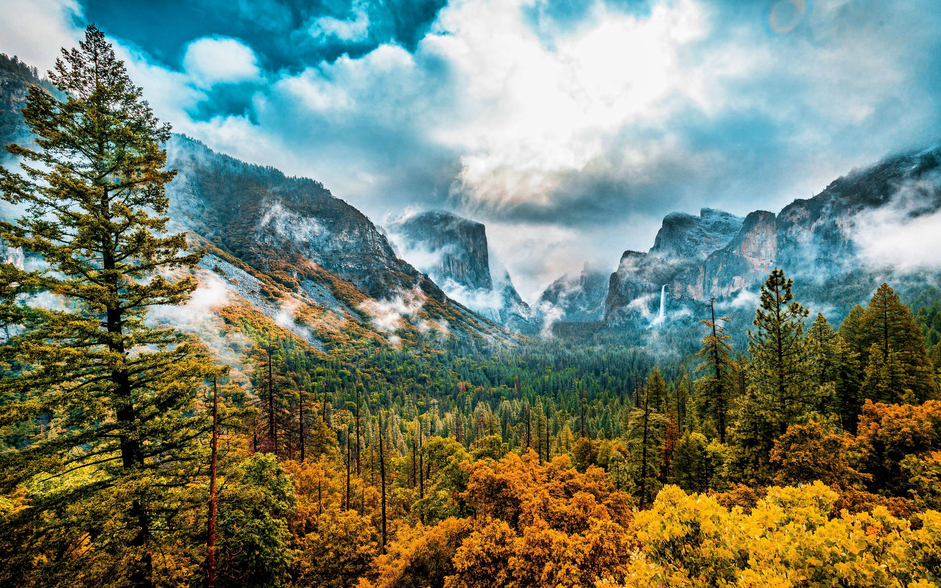 Yosemite National Park Autumn Mountain Background