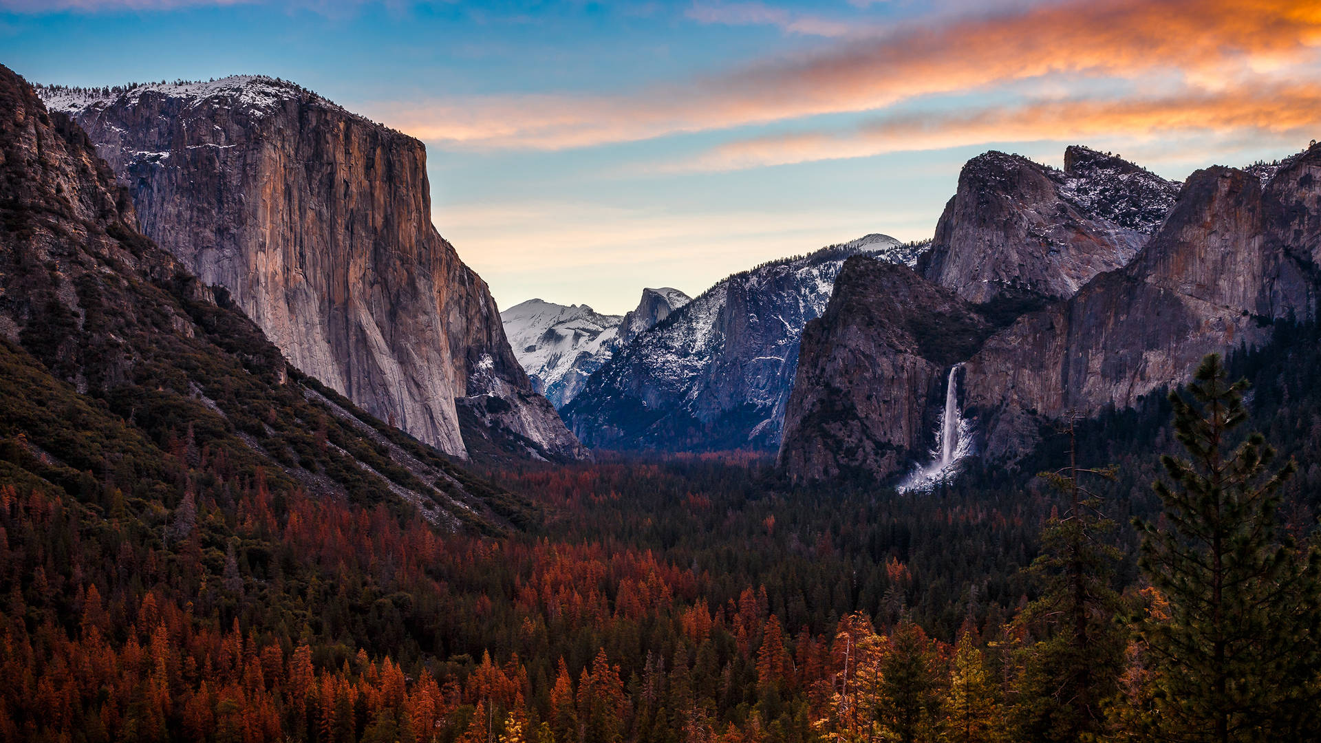 Yosemite National Park Cliffs Background