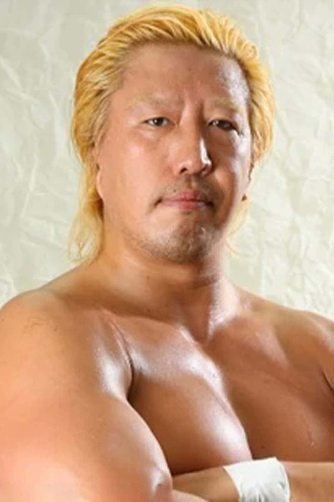 Yoshihiro Takayama Pose Background