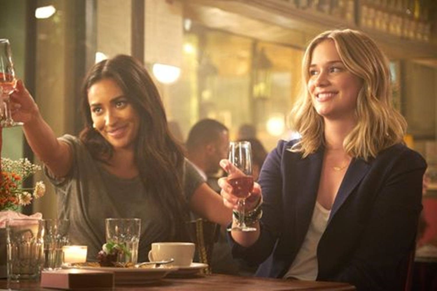 You Beck And Shay Bar Scene Background