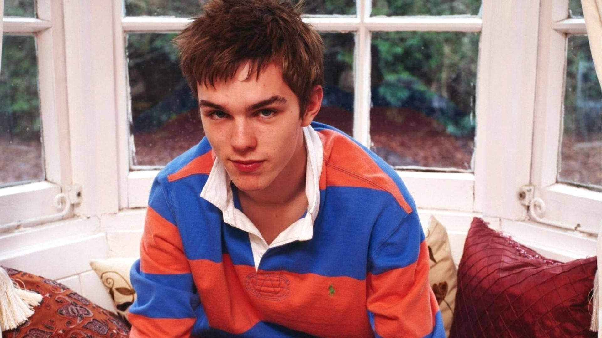 Young Actor Nicholas Hoult Background