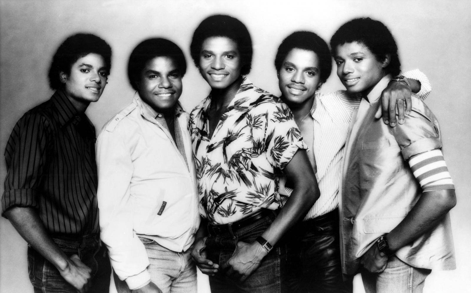 Young Adult Jackson 5 Members Background